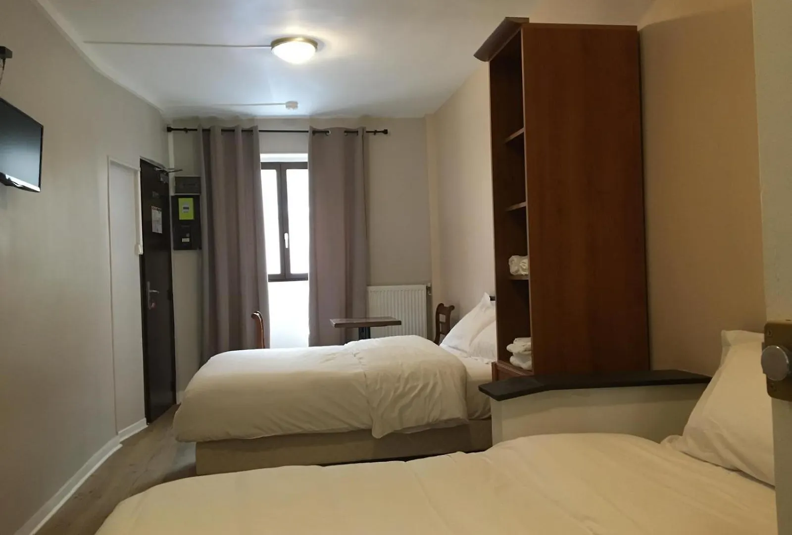 Отель Le Saint Ouen